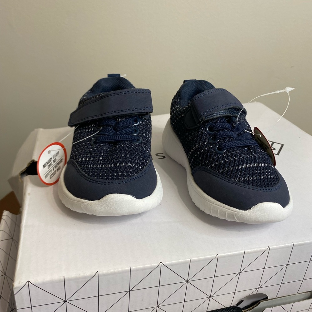 Running sneaker for Toddler very comfy